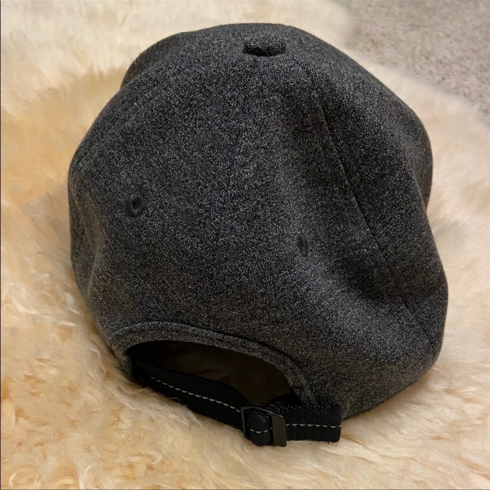 Lululemon hat - Picture 3 of 3